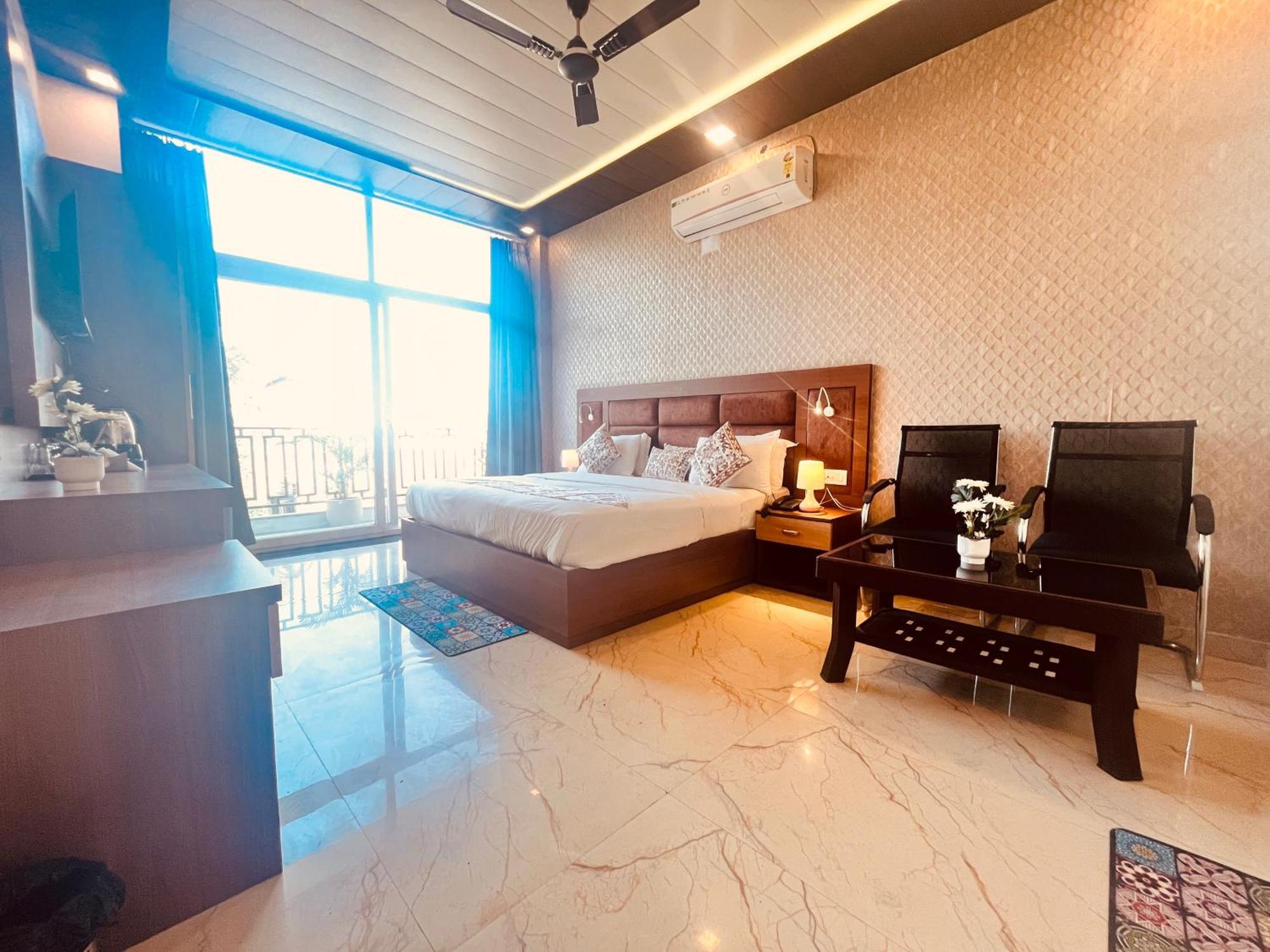 Heaven Resort Ayodhya Zewnętrze zdjęcie